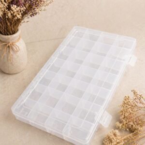 caja organizadora transparente con compartimentos
